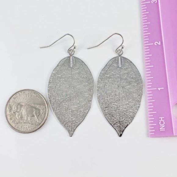 New Inspired Silver Filagree Leaf Dangle Drop Earrings - Picture 3 of 11